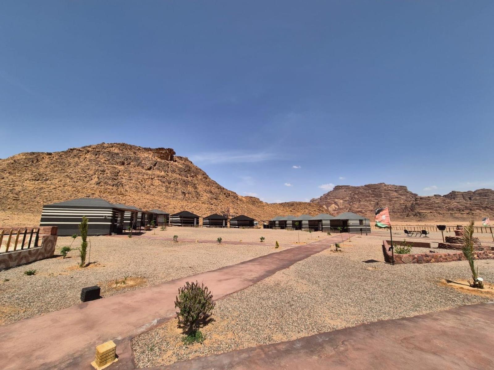 מלון וואדי רם Shakria Bedouin Life Camp מראה חיצוני תמונה
