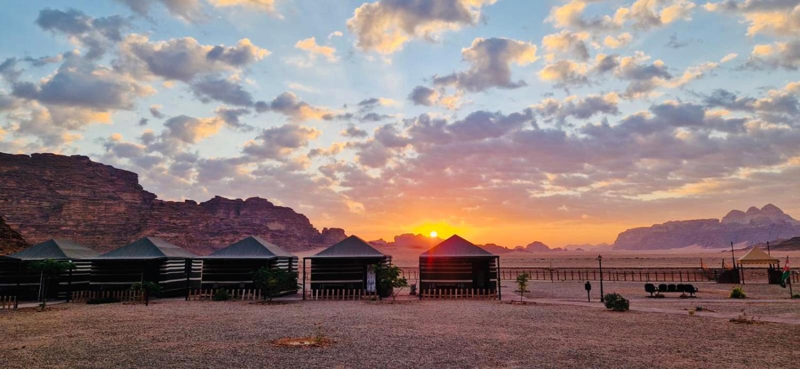 מלון וואדי רם Shakria Bedouin Life Camp מראה חיצוני תמונה